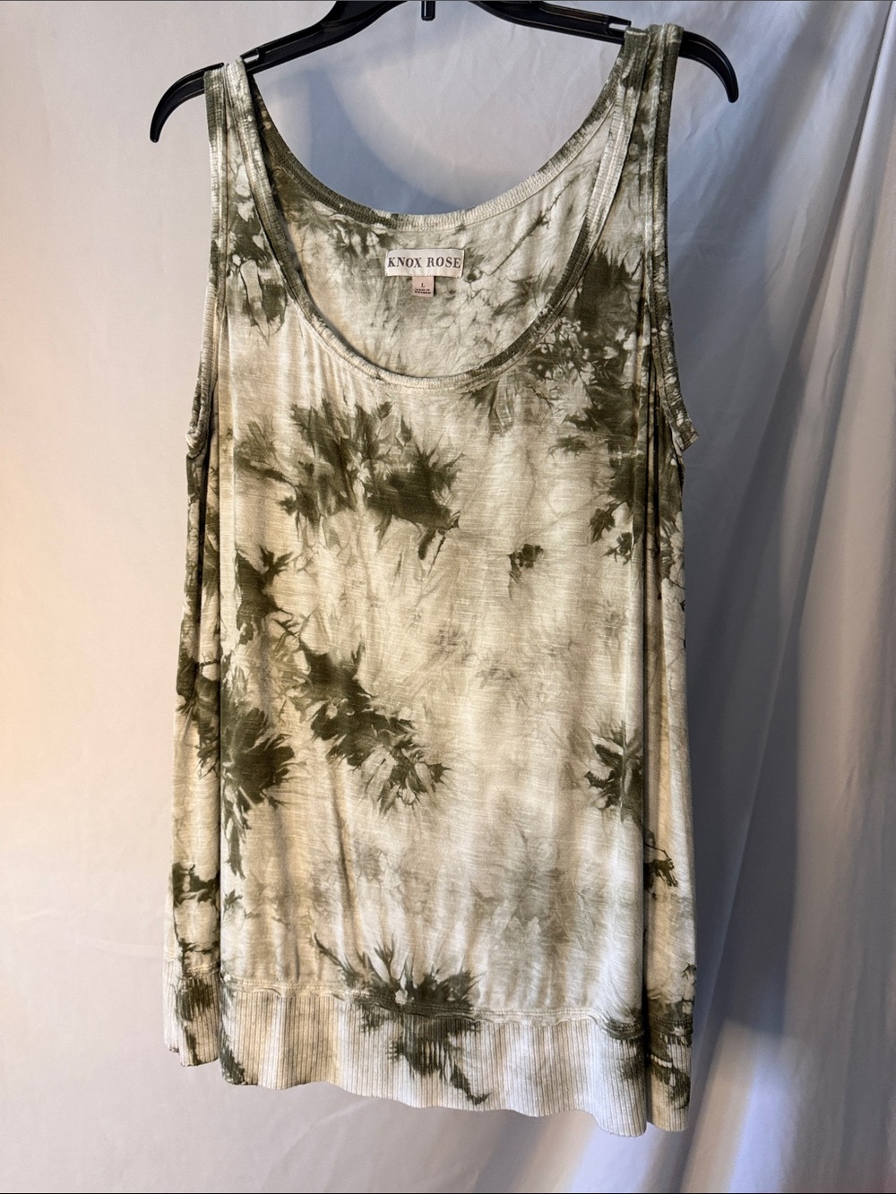 Knox Rose Olive and Cream Tie-Dye Scoop Tank